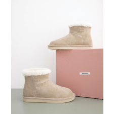 (국내배송) 미우미우 Cappuccino suede ankle boots