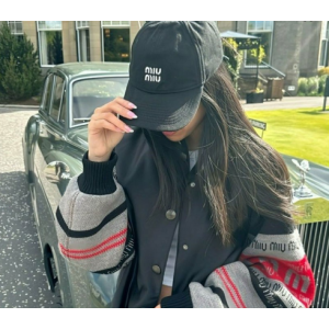 (국내배송) 미우미우 베이직로고 로프 볼캡