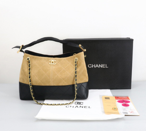 (국내배송) 샤넬 2024/25 공방 스웨이드 미듐 쇼핑백