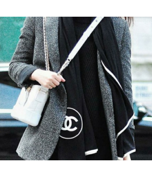 (국내배송) 샤넬 수입 CC로고 제니 머플러