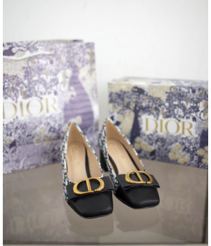 (국내배송) 디올 CD로고 리본 장식 오블리크 펌프스 힐