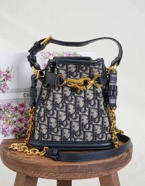 (국내배송) 디올 C'est 스몰 백