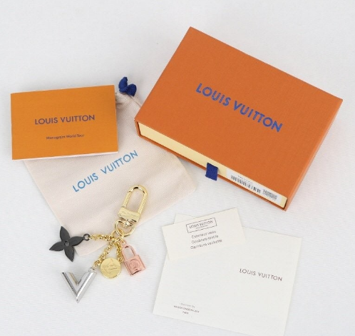 (국내배송) 루이비통 69324 백참 & 키홀더