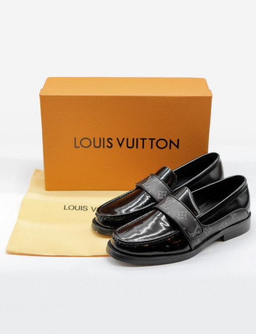 (국내배송) 루이비통 밴딩 포인트 남성 구두 로퍼