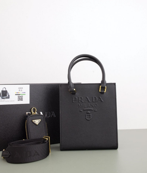 (국내배송) 프라다 스몰 사피아노 레더 핸드백