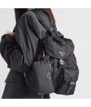 (국내배송) 프라다 리나일론 파우치가 달린 미디엄 백팩