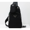 (국내배송) 프라다 삼각로고 리나일론 슬링백