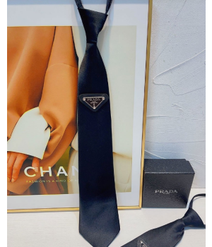 (국내배송) 프라다 삼각로고 넥타이