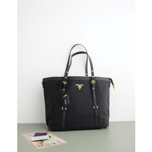 (국내배송) 프라다 포코노 블랙 쇼퍼백