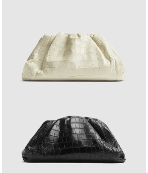 보테가베네타 만두 클러치백 576227