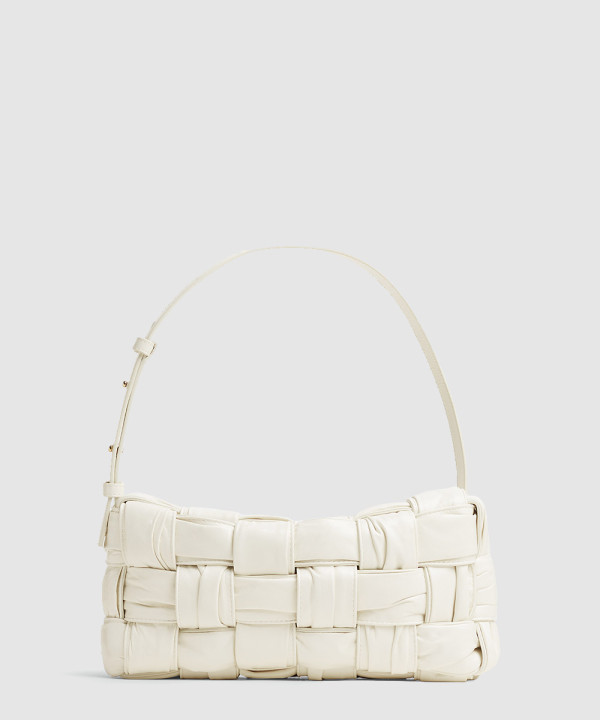 보테가베네타 브릭 카세트 백 717090