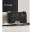 (국내배송) 샤넬 캐비어 빈티지 은장 플랩 보이백 스몰