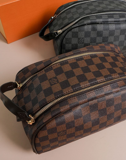 (국내배송) 루이비통 돕 키트 다미에 파우치 백
