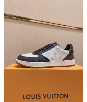 (국내배송) 루이비통 스니커즈 리볼리 남자 스니커즈