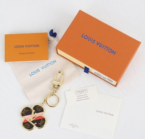 (국내배송) 루이비통 M00305 백참 & 키홀더