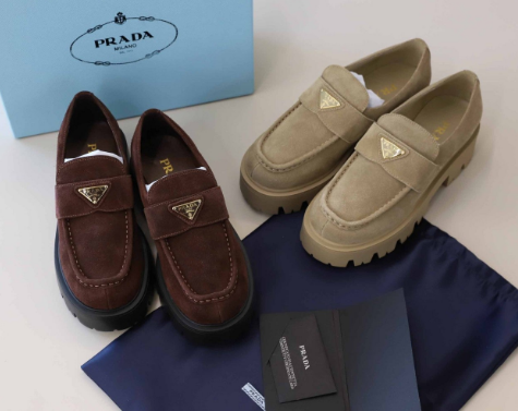 (국내배송) 프라다 여성 스웨이드 로퍼