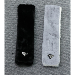 (국내배송) 프라다 삼각로고 퍼 머플러