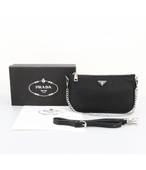 (국내배송) 프라다 리나일론 플랫 은장 체인 숄더 & 크로스백