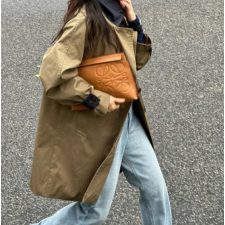 (국내배송) 로에베 24ss 일본 한정판 TC500W05 클러치백