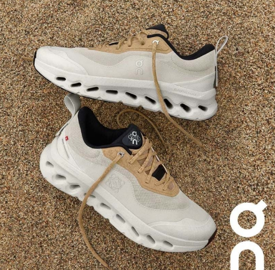 (국내배송) 로에베 러닝 클라우드 틸트 2.0