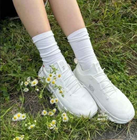 (국내배송) 로에베 러닝 클라우드 틸트 2.0