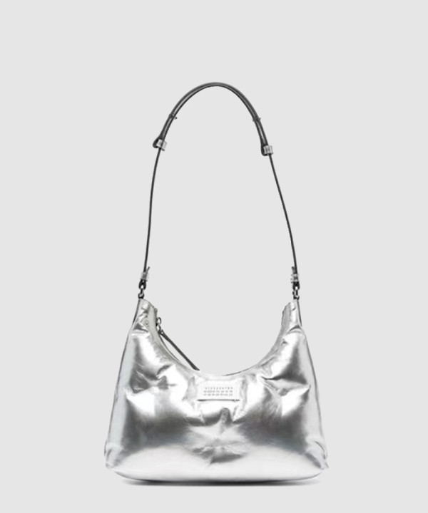 마르지엘라 글램슬램 실버 호보백