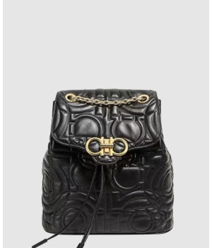 페라가모 퀄팅 간치니 금장 로고 백팩 21H158