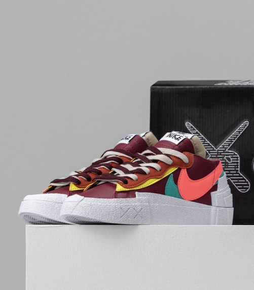 (국내배송) 나이키 KAWS X SACAI X NIKE BLAZER LOW TEAM RED 블레이저 레드