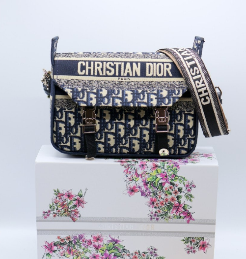 (국내배송) 디올 캠프 메신저백 오블리크 블루