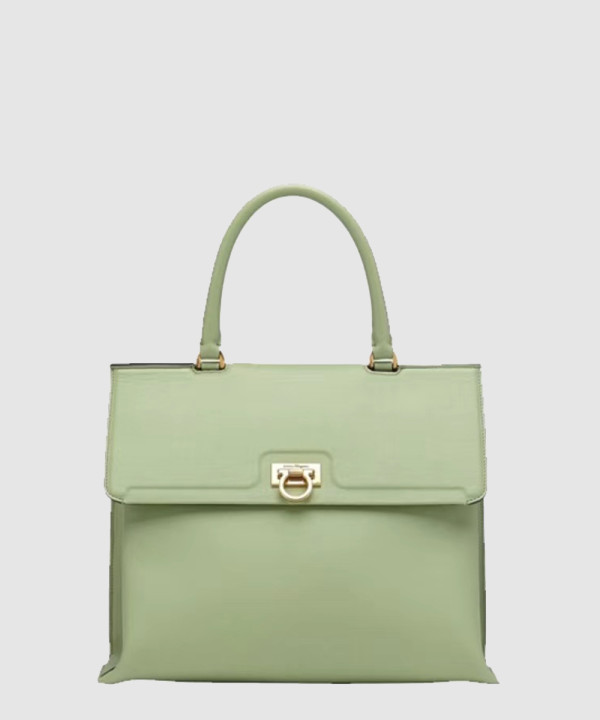 페라가모 간치니 트리폴리오 스몰 레더 토트백 210892