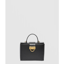 페라가모 트리폴리오 박스 미니백 211981