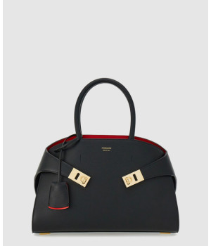 페라가모 허그 핸드백 (M) 215608