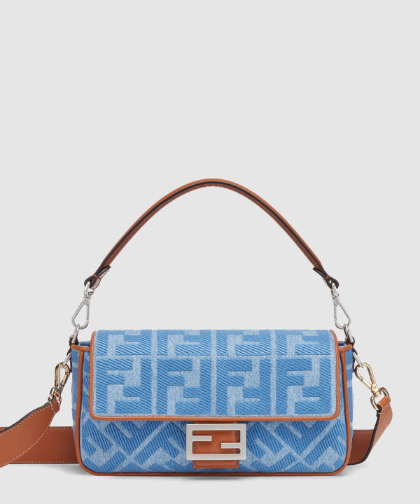 펜디 여성 FF 미디엄 데님 바게트백 데님 8BR600