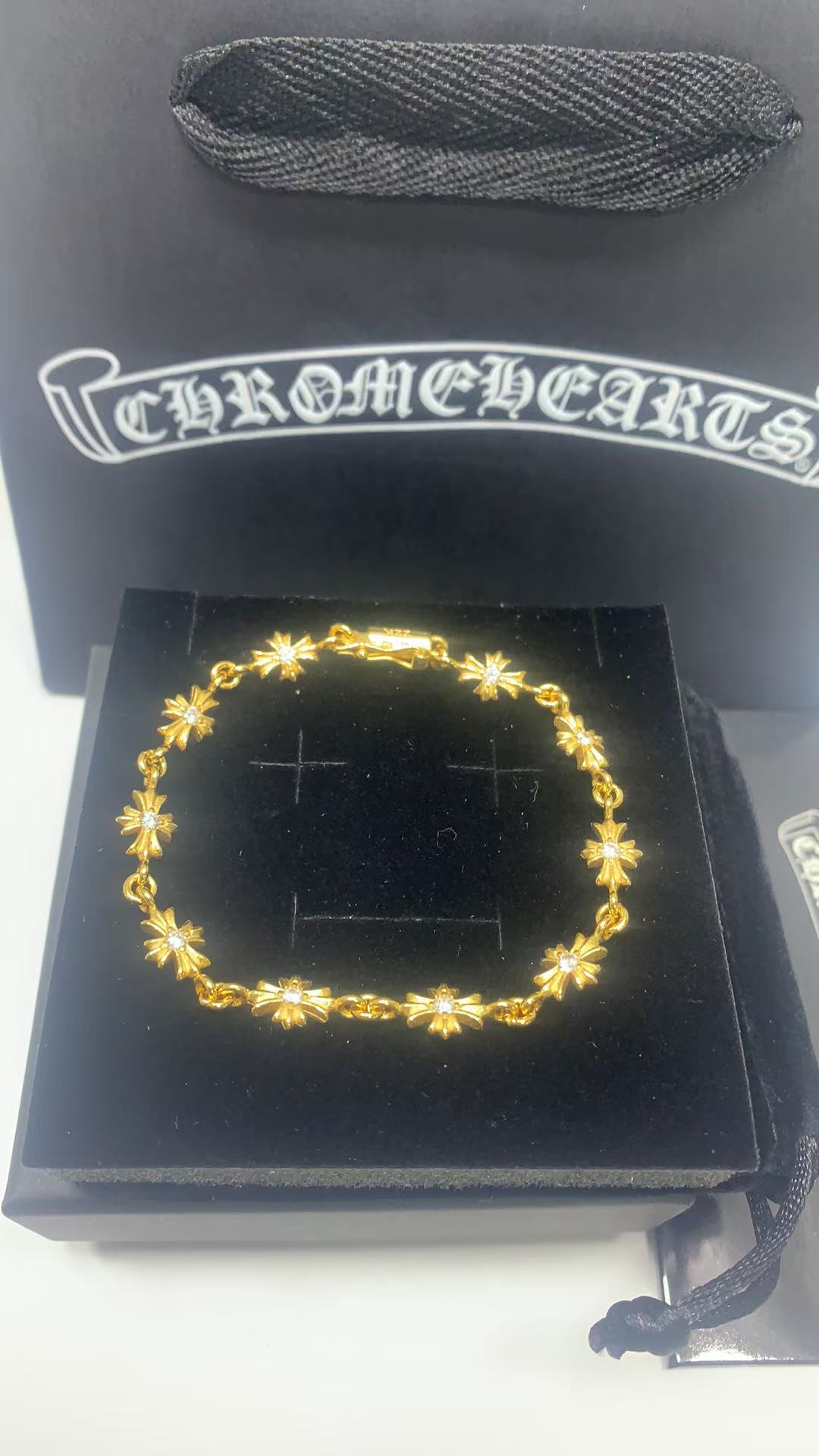 2026년 1월 3일 박*님 크롬하츠 타이니 팔찌 검품 및 출고