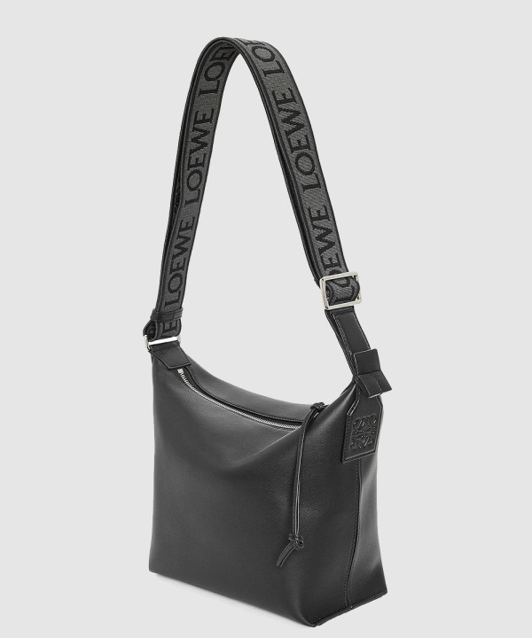 로에베 레더 메신저백