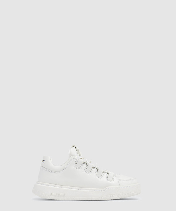 미우미우 로고 레더 로우탑 스니커즈 5E912D