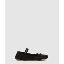 미우미우 새틴 발레리나 플랫 슈즈 5F794D