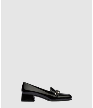 미우미우 체인 로고 로퍼 5D658D