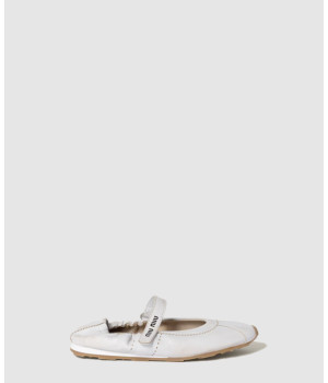 미우미우 블리치드 나파 레더 발레리나 5F370E