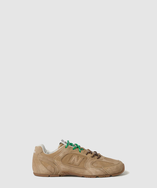 미우미우 X 뉴발란스 530 스웨이드 메쉬 스니커즈 5E165E