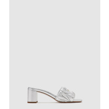 미우미우 마테라쎄 나파 가죽 슬라이드 5XX657