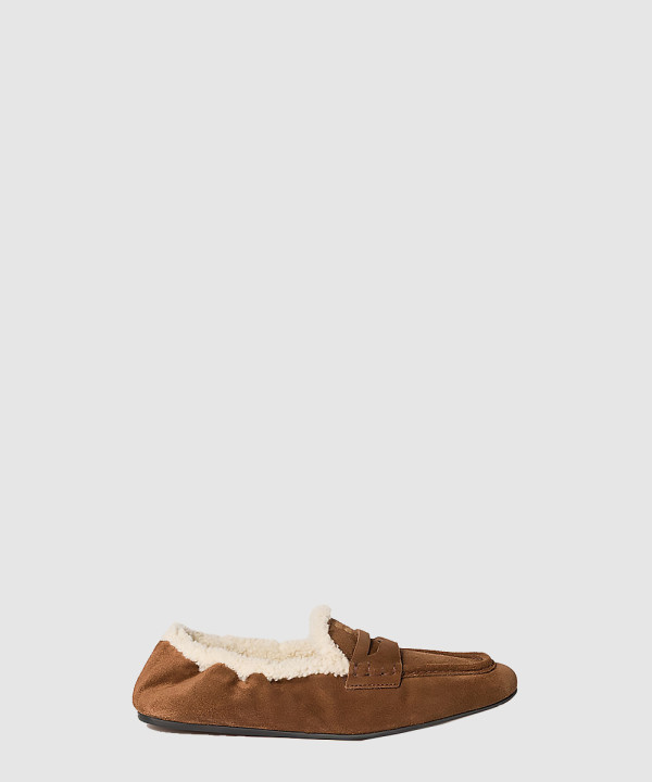 미우미우 루슈 스웨이드 로퍼 5D341E