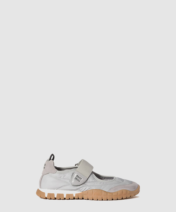 미우미우 타이어 테크니컬 스웨이드 발레리나 5F416E