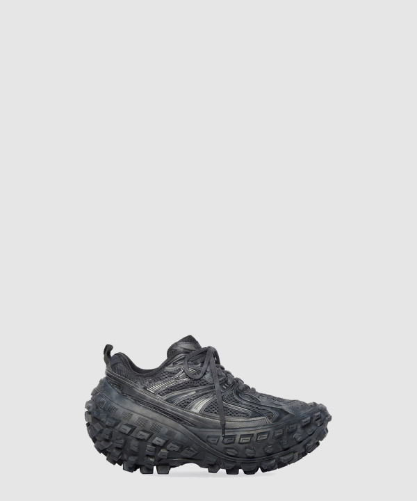 발렌시아가 디펜더 스니커즈 685611