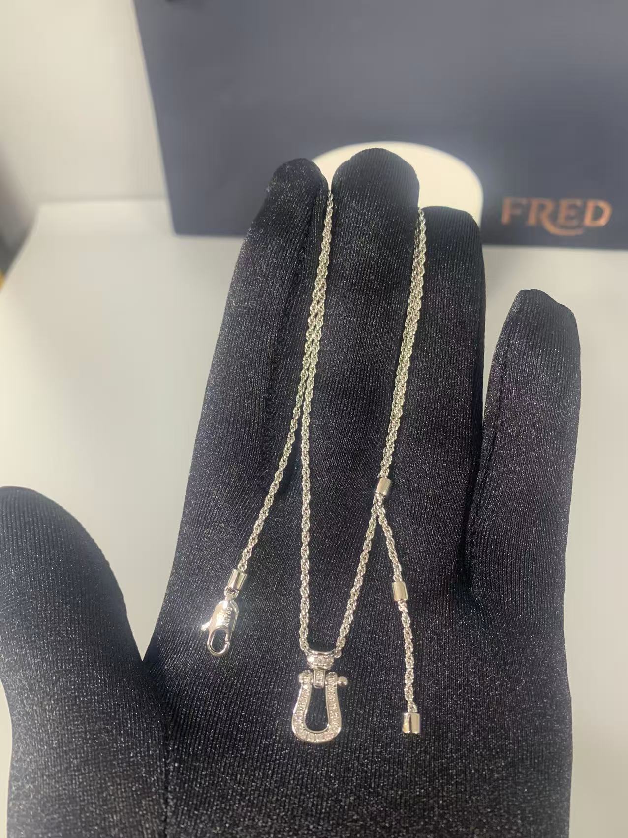 2026년 1월 20일 안*영님 프레드 포스텐 미디엄 목걸이 검품 및 출고