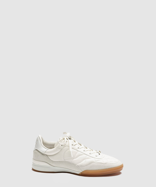 샤넬 23A 퀄팅 벨벳 카프스킨 스니커즈 G45335