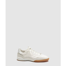 샤넬 23A 퀄팅 벨벳 카프스킨 스니커즈 G45335