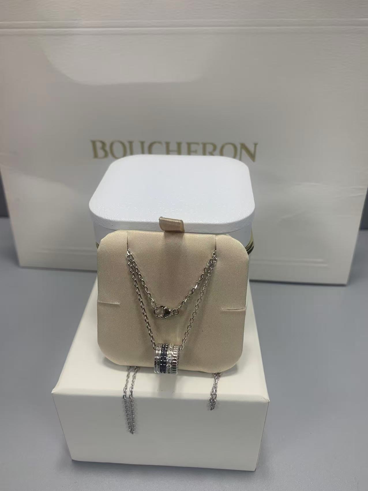 2026년 2월 25일 남*현님 부쉐론 콰트로 네크리스 검품 및 출고