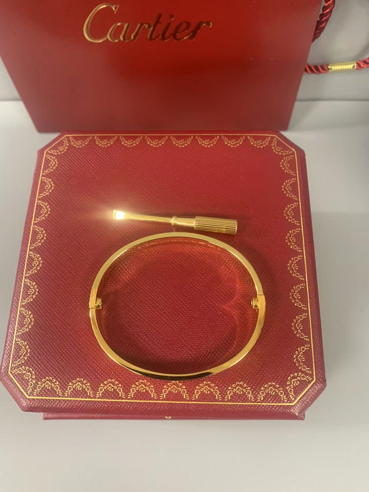 2026년 3월 10일 최*현 님 까르띠에 클래식 러브 브레이슬릿 검품 및 출고