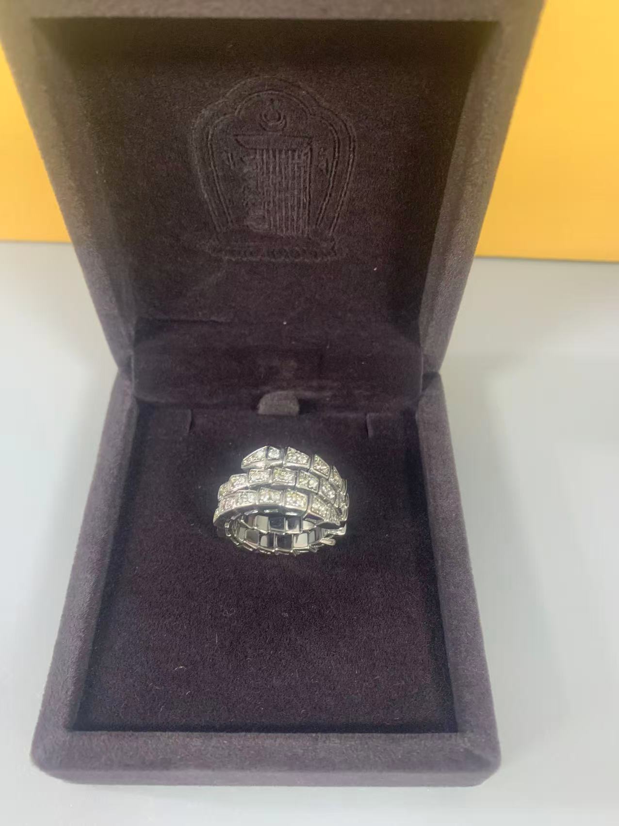 2026년 3월 17일 황*미 님 불가리 세르펜티 링 검품 및 출고